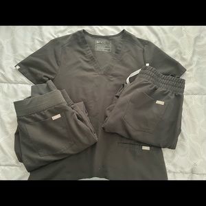 Black - FIGS Scrub Set